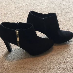 Marc Fisher Black Bootie Boots ((Like New))